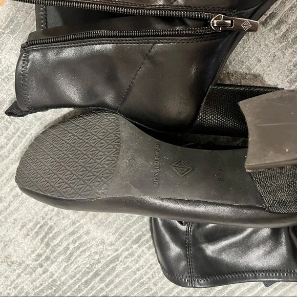 Donald Pliner Women’s Katie Black Boots Size 8.5 Leather - Picture 7 of 8
